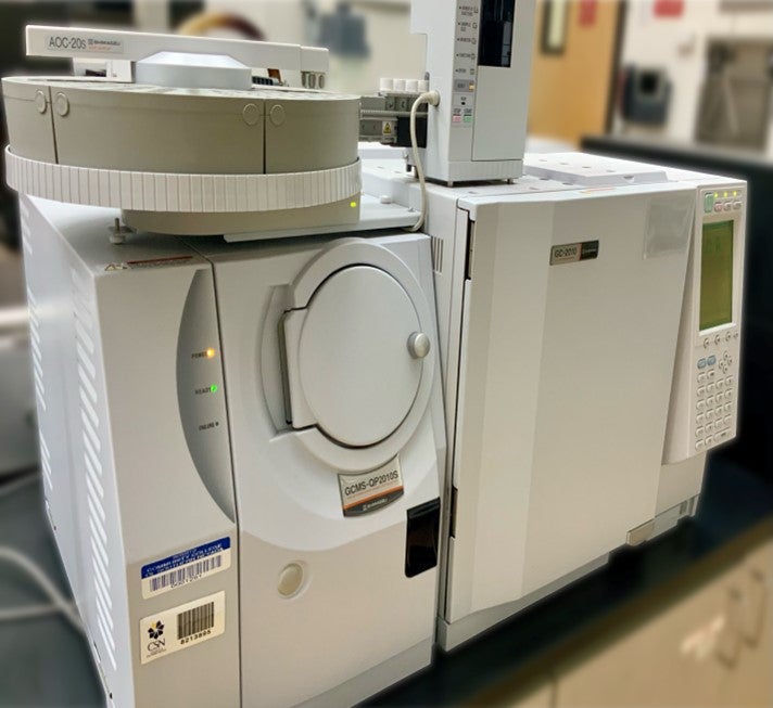SHIMADZU GCMS-QP2010 SE